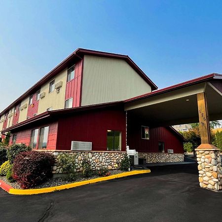 ซูเปอร์ 8 บาย วินด์แฮม มอสโคว์ Motel ภายนอก รูปภาพ