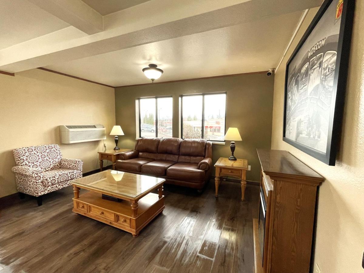 ซูเปอร์ 8 บาย วินด์แฮม มอสโคว์ Motel ภายนอก รูปภาพ
