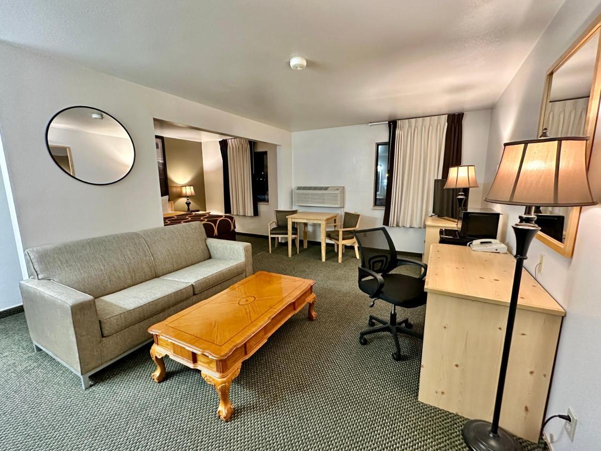 ซูเปอร์ 8 บาย วินด์แฮม มอสโคว์ Motel ภายนอก รูปภาพ